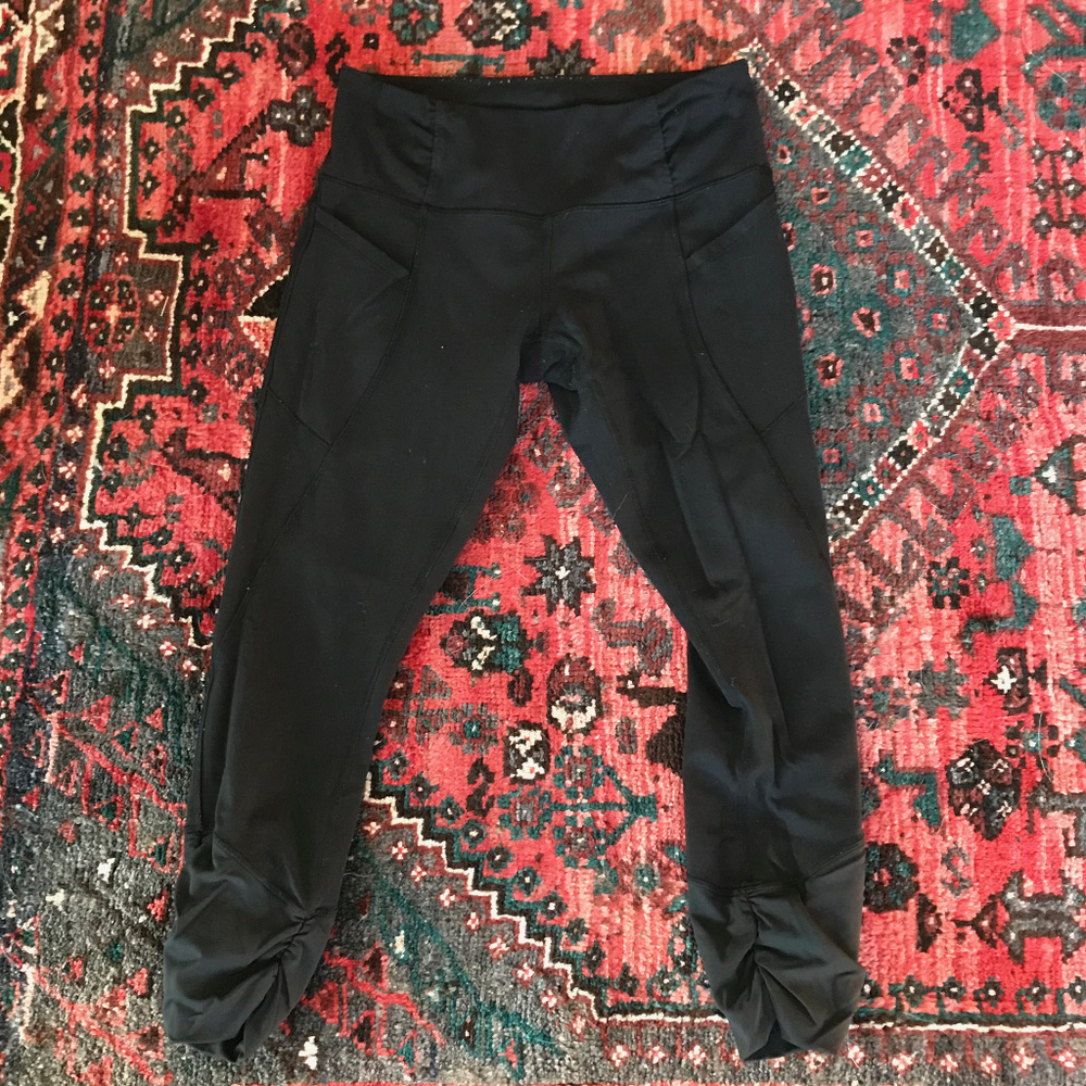 Lululemon Crop Leggings. Size 6